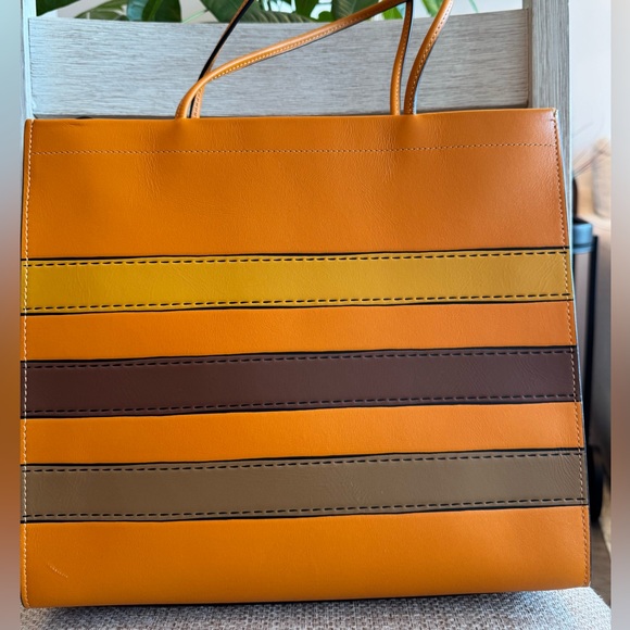 Coach Cashin Tote (C9724) - Picture 5 of 10